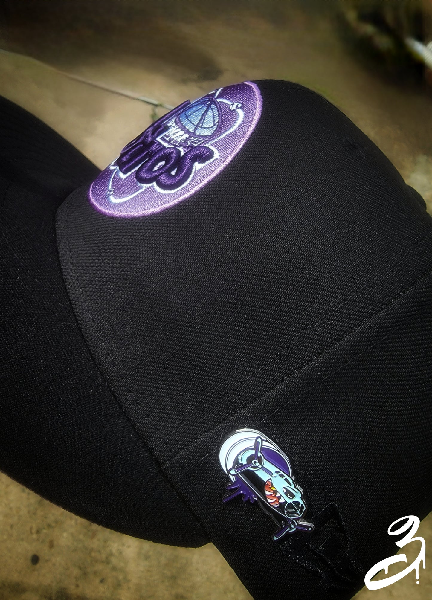 Screwston Aero Lapel Pin