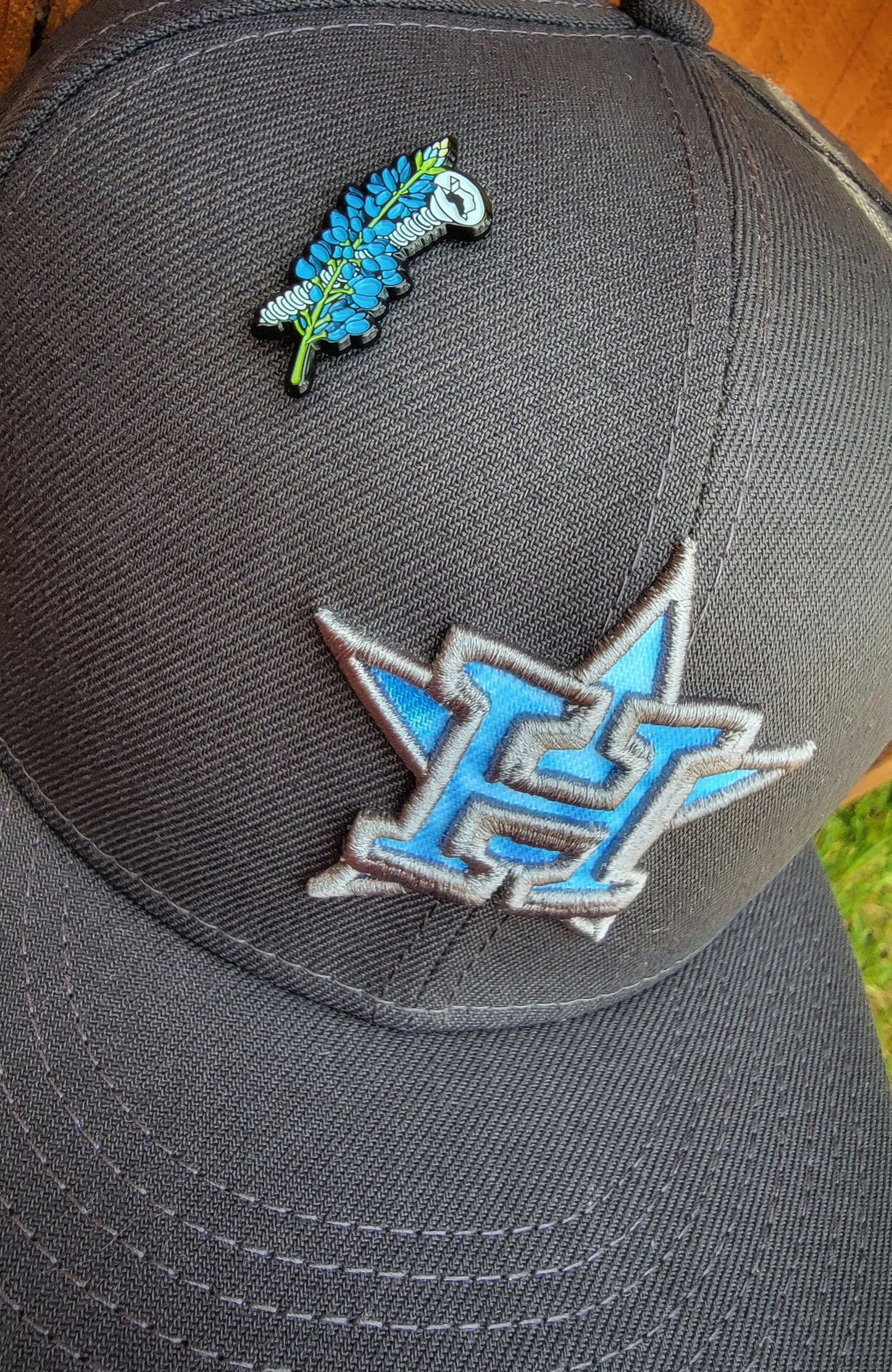 ScrewBonnet Lapel Pin
